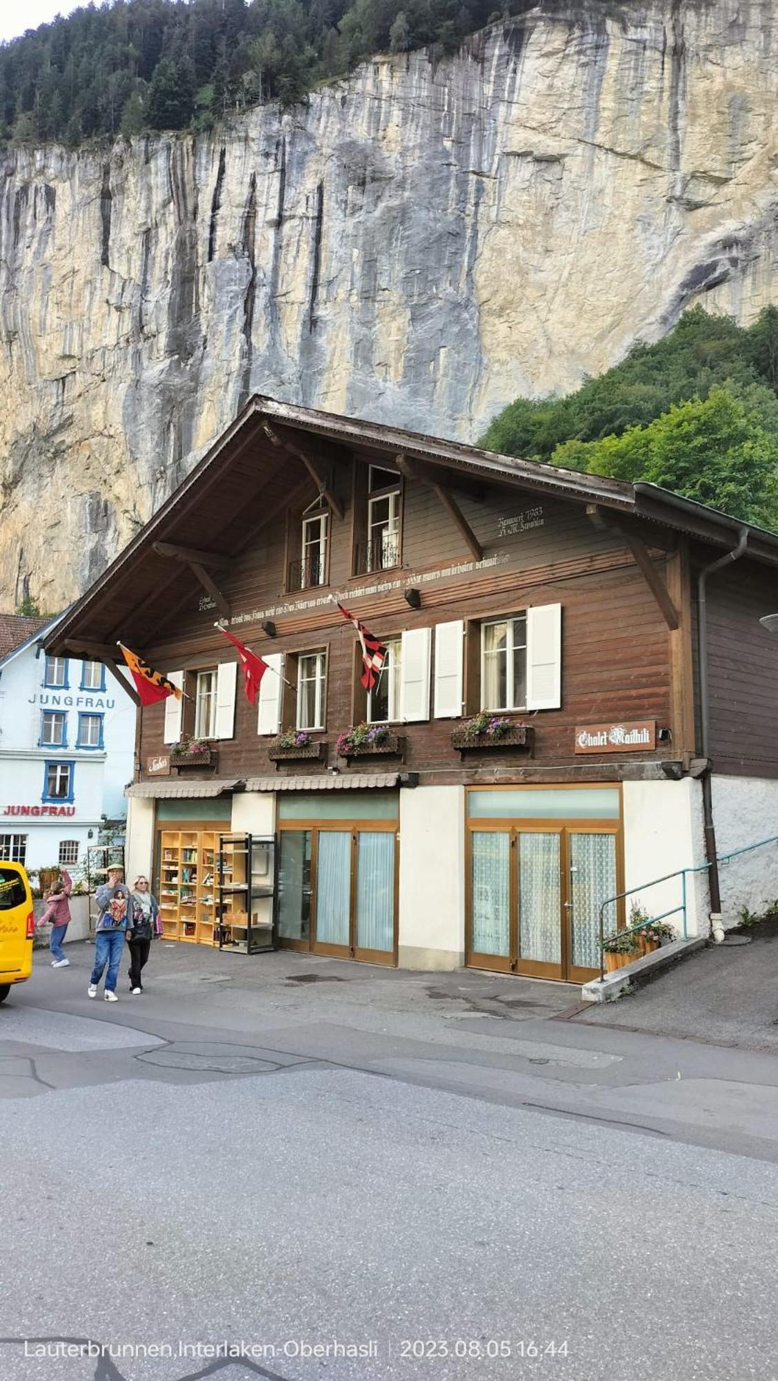 Chalet Maithili Lauterbrunnen -152-Year-Old Majestic Chalet エクステリア 写真